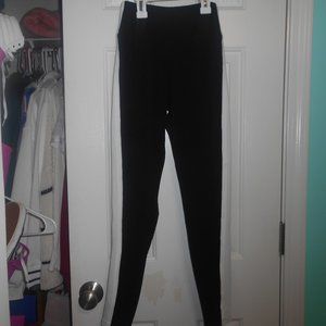 girl black leggings